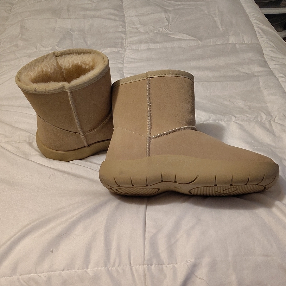 Warm Beige Women's Winter Boots - Picture 2 of 4